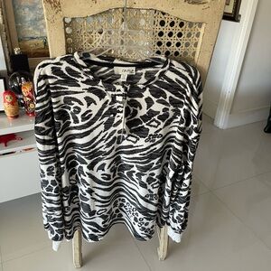Como Sleep Chic Black and White Animal Print Loungewear/PJ Top